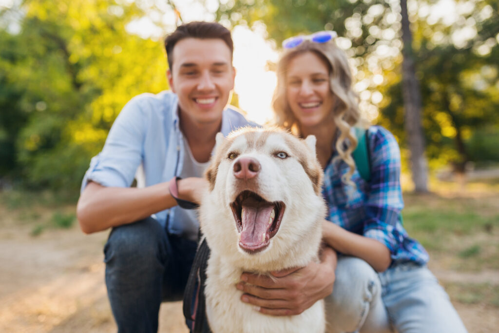 Perché il Cane è Diventato un Vero Membro della Famiglia: Il Potere del Legame Affettivo cane membro della famiglia